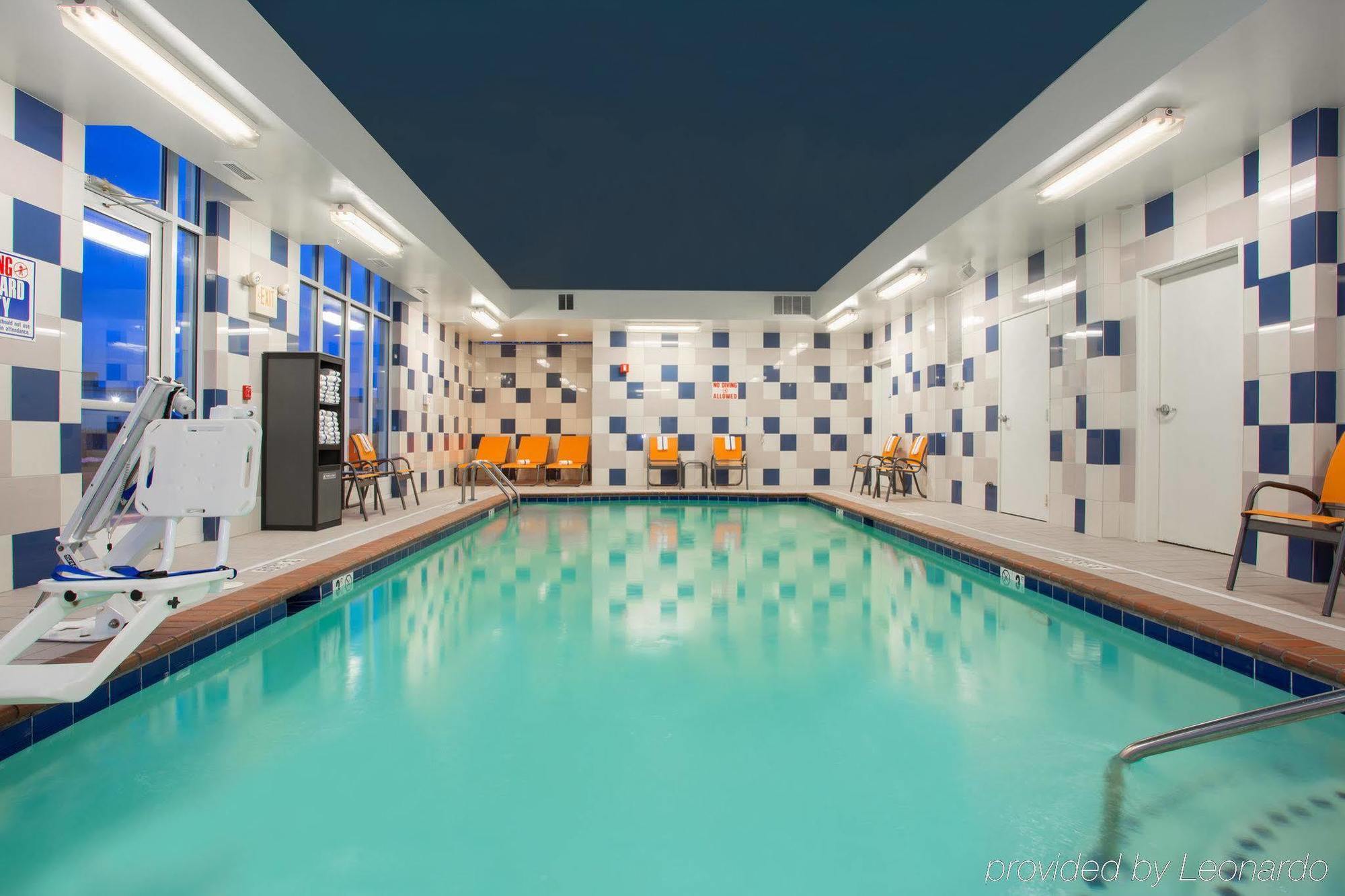 Holiday Inn Express Georgetown By Ihg Buitenkant foto